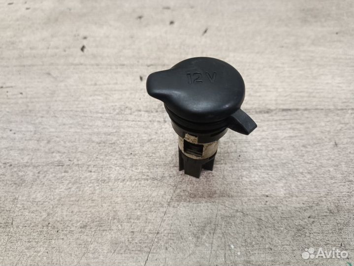 Гнездо прикуривателя Mazda Tribute I (2000—2004)