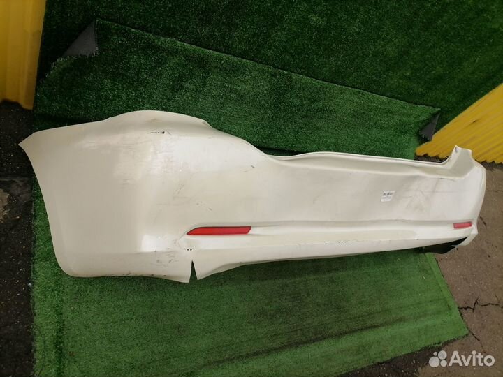Бампер задний Toyota Wish ZNE10G ZNE14G