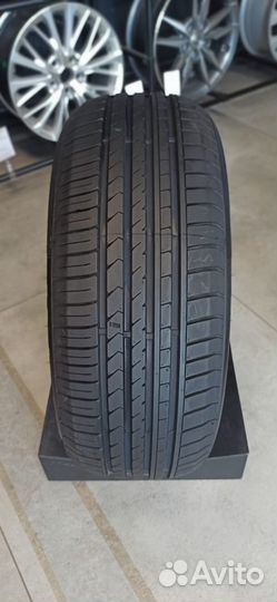 Winrun R330 215/55 R16