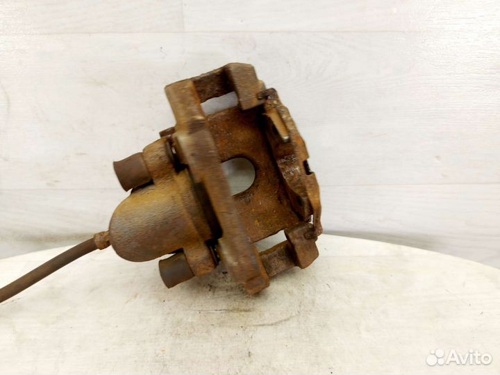 Суппорт тормозной задний левый BMW 5 E60/E61