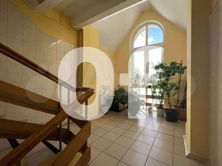 Продам здание, 1551 м²