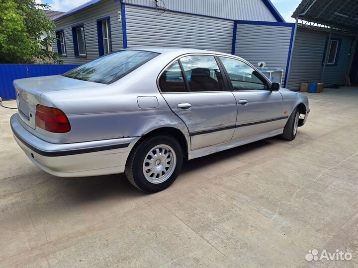 BMW 5 серия 2.0 МТ, 1997, 260 000 км