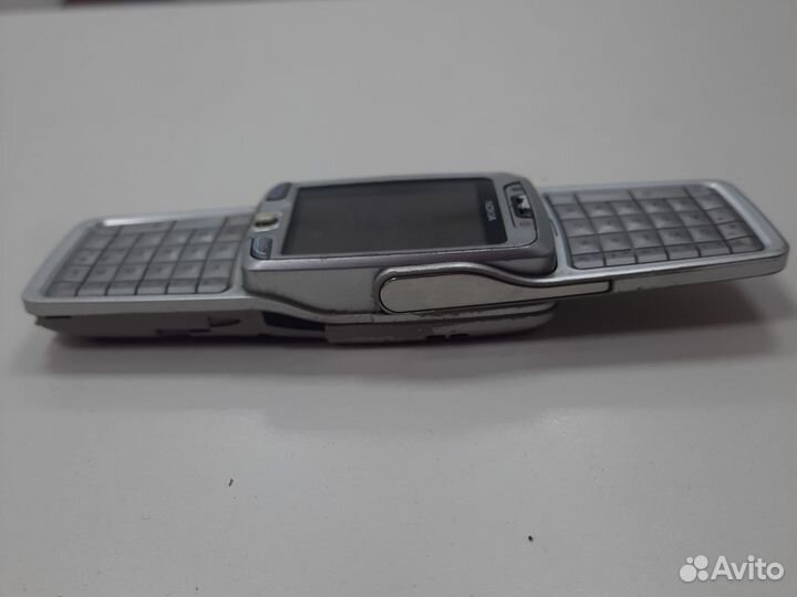 Nokia E70