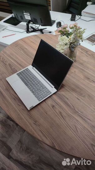 Ноутбук Lenovo