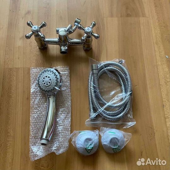 Смеситель для ванны lemark