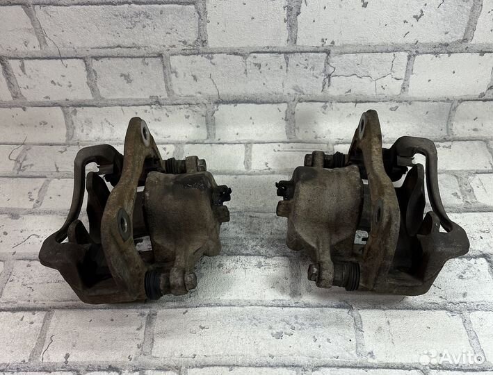 Тормозные суппорта Hyundai Solaris (11) /Kia Rio