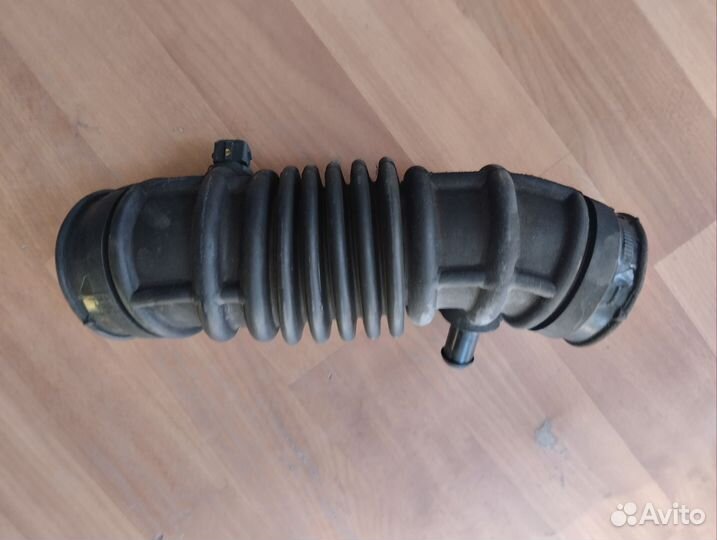 Патрубок воздушного фильтра lanos