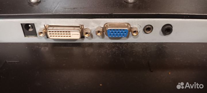 Монитор ЖК на 19 дюймов автомобильный