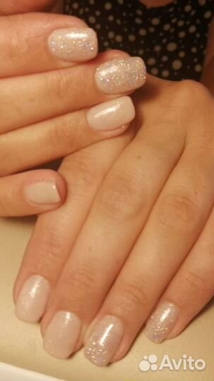 Модель на маникюр