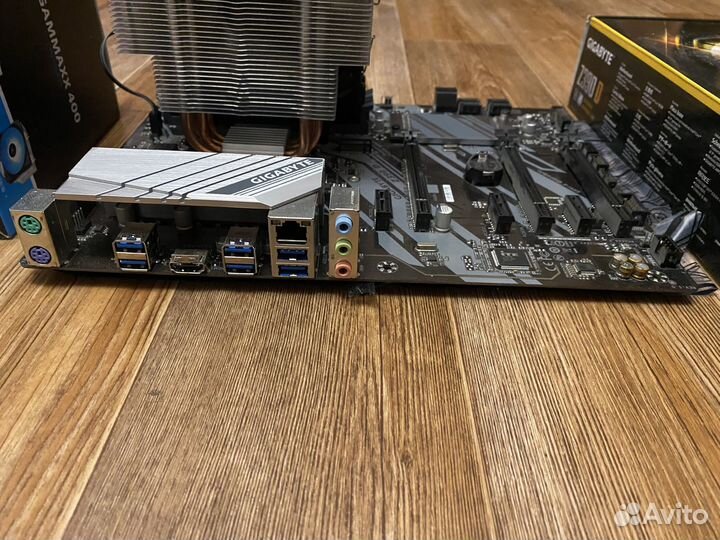 Gigabyte z390 d, intel core i7 9700F, 16 gb