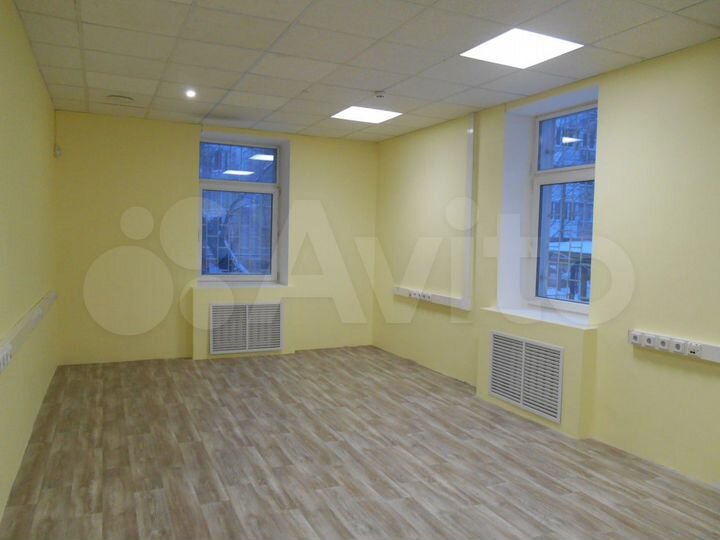 Здание, 656.6 м²