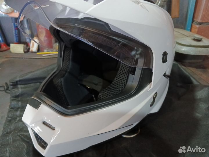 Шлем мотард