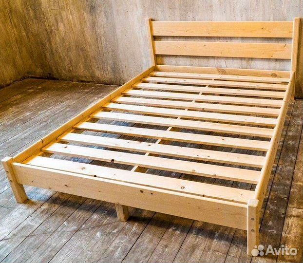 Двуспальная кровать для семьи