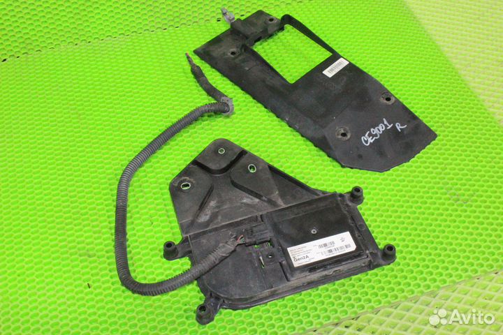 Датчик слепых зон правый Cadillac Escalade GMT900