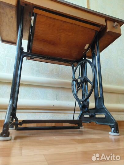 Швейная машина Singer