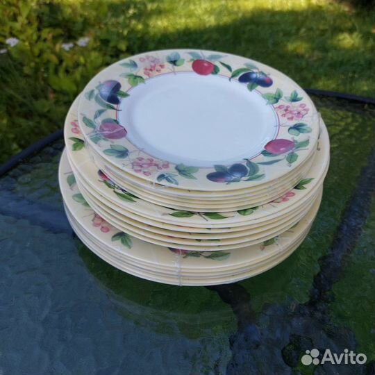 Столовой сервиз на 6 персон новый (38 предметов )