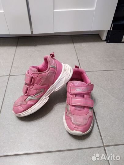 Кроссовки для девочки
