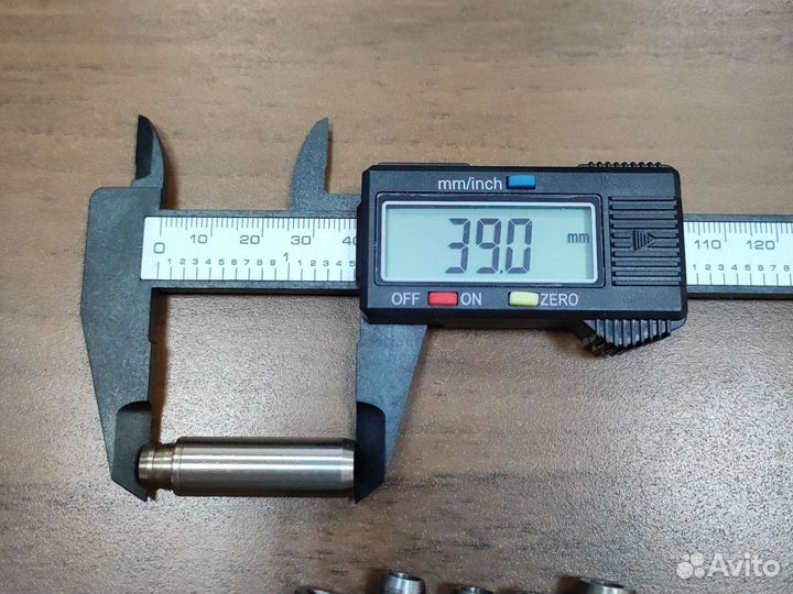 Комплект направляющих выпускного клапана