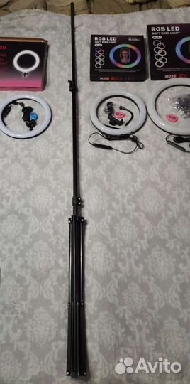 Новые кольцевые лампы с напольным штативом