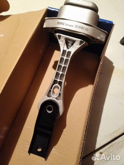 Опора двигателя VAG AKL 1.6 swag 30 13 0082