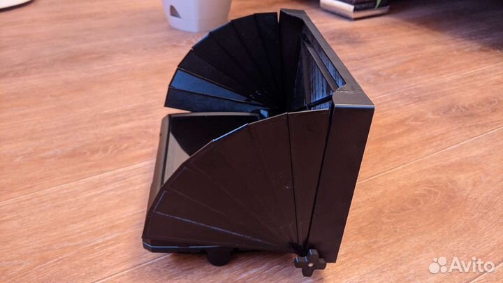 Крышка козырек Garmin Striker 9 sv фиксатор кабеля