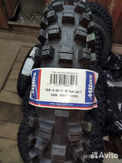 Mitas XT-754 120/90-18 Super Light 2023 зеленая