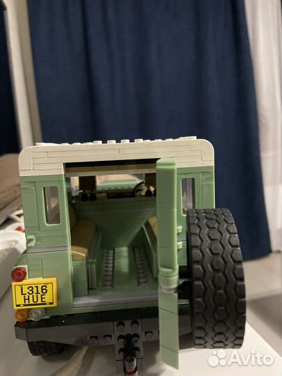 Lego Land Rover Defender