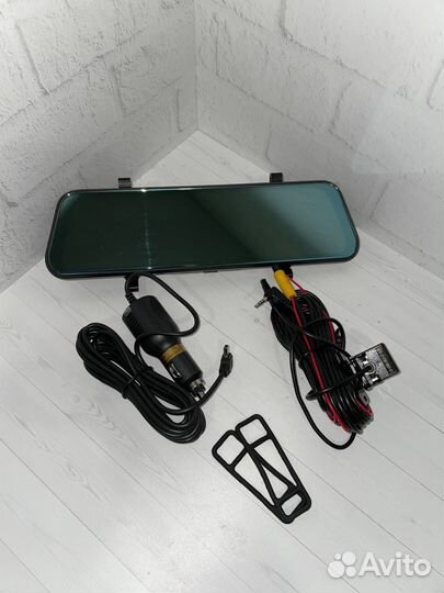Полноэкранное зеркало видеорегистратор 2 в 1