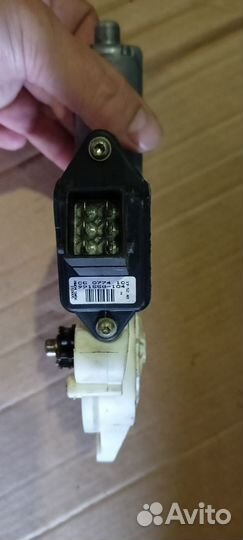 Моторчик стеклоподъемника Toyota Corolla e120