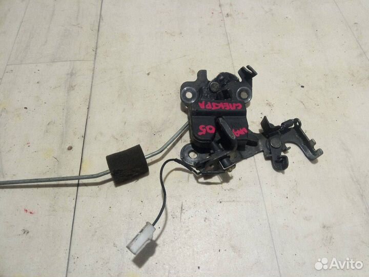 Замок крышки багажника Hyundai-Kia Spectra (2рест)