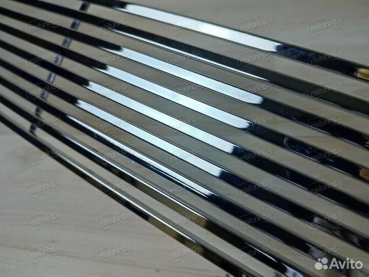 Решетка в бампер Prius III (XW30) 2009-2015 новая