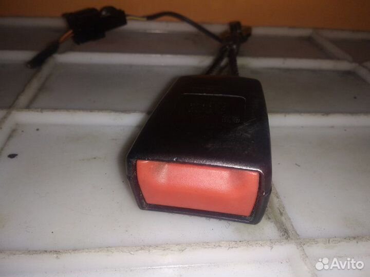 Замок ремня безопасности Opel Astra P10 A17DTJ