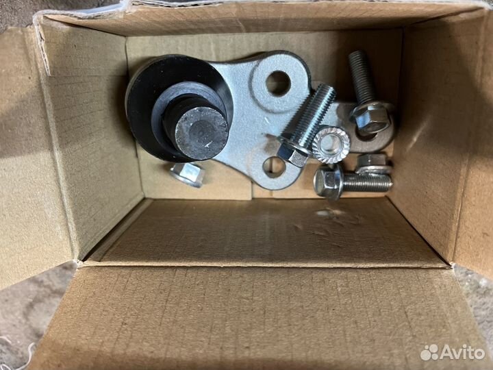 Шаровая опора передняя Форд Фокус 3 левая правая