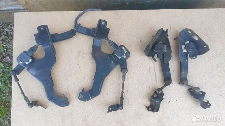 Датчик высоты подвески Lexus Ls460 LS600