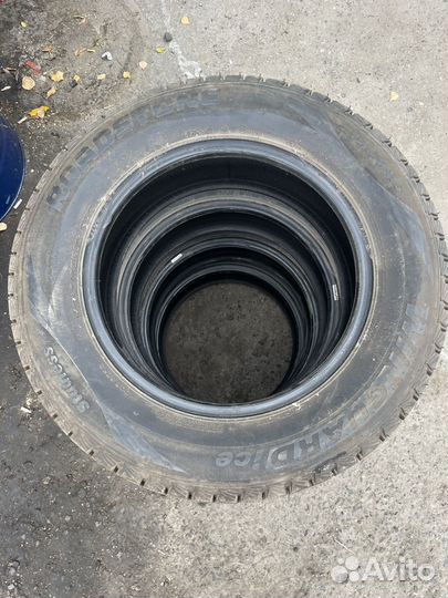 Roadstone Winguard Ice 215/65 R16