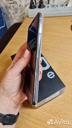 Samsung Galaxy S10e, 6/128 ГБ