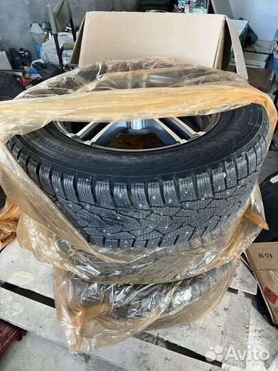 Nokian Tyres Hakkapeliitta 7 215/65 R16