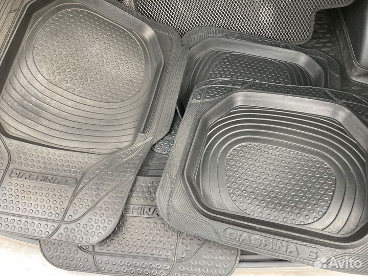 Автомобильные коврики резиновые