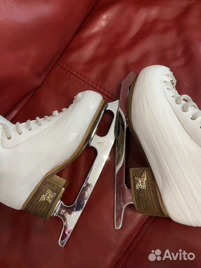 Коньки фигурные