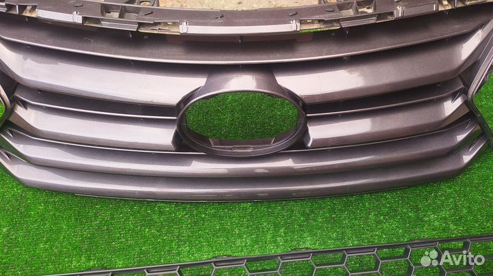 Решетка радиатора на Lexus NX 2014-2017
