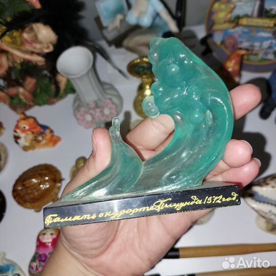 Сувениры статуэтки магнитики и др