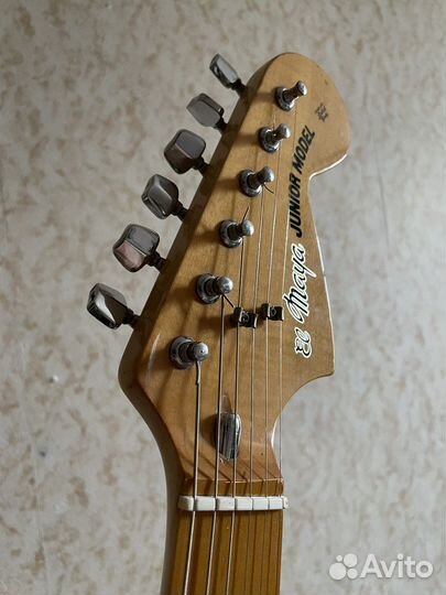 El maya Stratocaster Japan