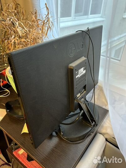 Монитор lg