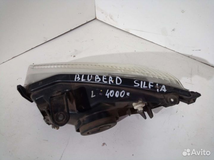 Фара правая Nissan Bluebird Sylphy FG10