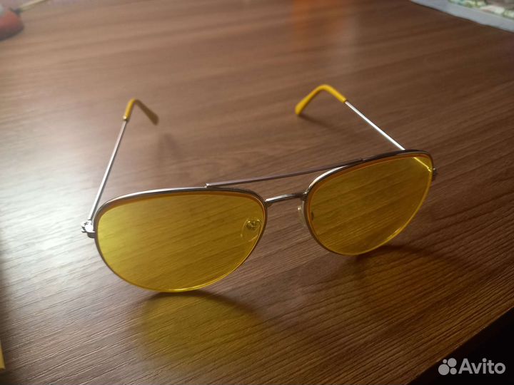 Солнцезащитные очки женские