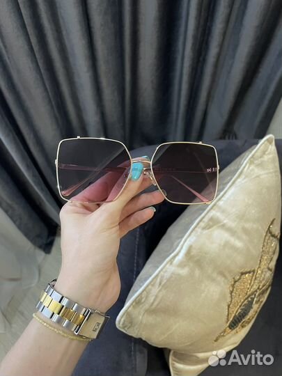 Солнцезащитные очки