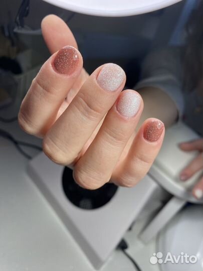 Маникюр с покрытием базой