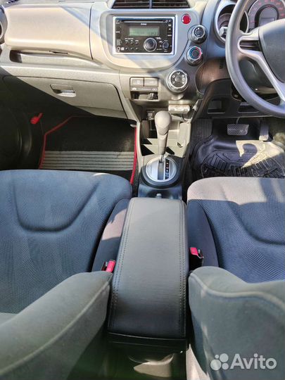 Подлокотник для honda FIT с 2008 по 2013г.в