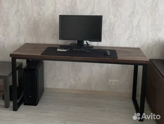 Компьютерный стол в стиле лофт в наличии