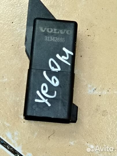 Реле свечи накаливания Volvo xc60 2008-2016